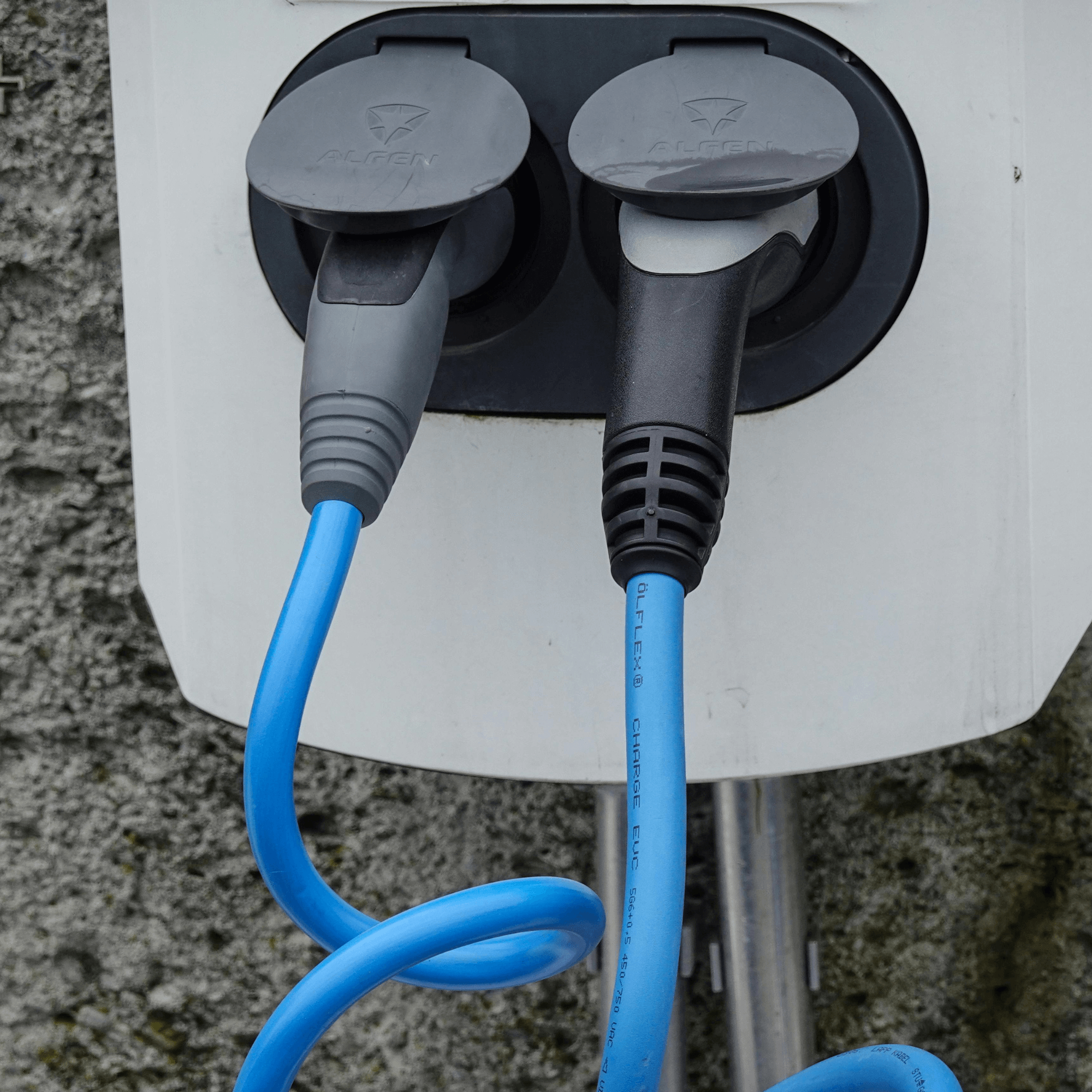 ev charger tethered or untethered
